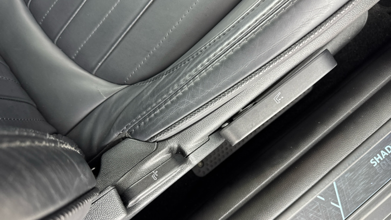 MINI Hatchback 135kW Cooper S Shadow Edition 33kWh 3dr Auto Electric Hatchback